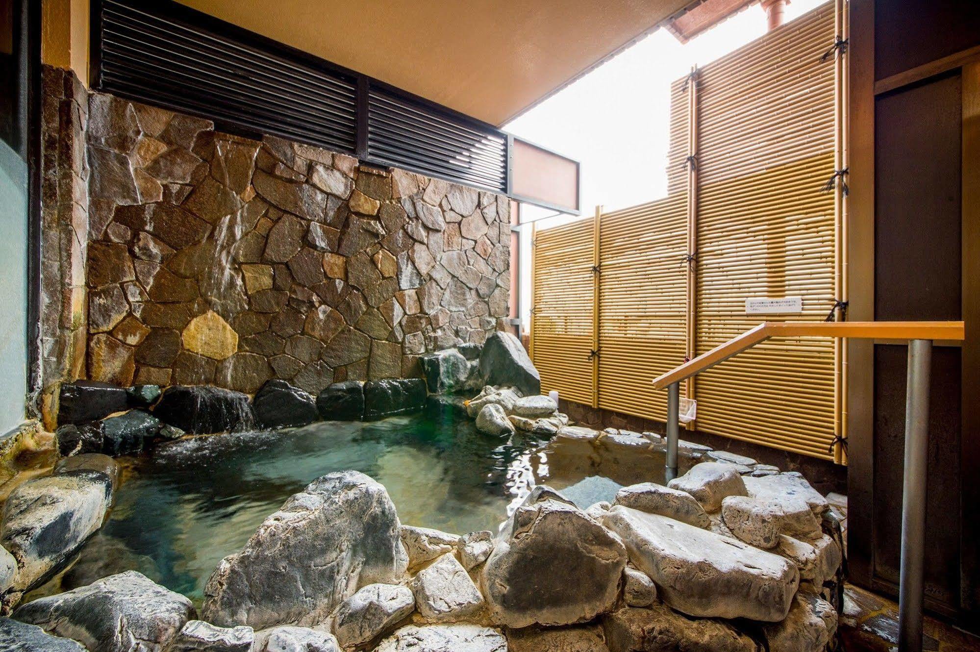 Hotel Apa Komatsu Grand